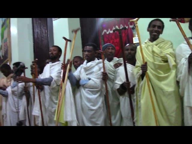 ምቅናይ ዘሰሎሞን በግራና በቀኝ የሚባል ዝማሜ