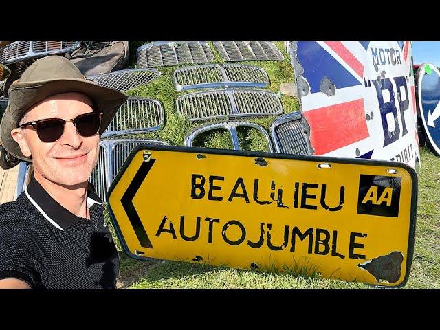 Walk around the incredible Beaulieu Autojumble