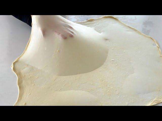 The dough opens as soon as you touch it. Anyone can make this recipe. Easy, cheap and delicious