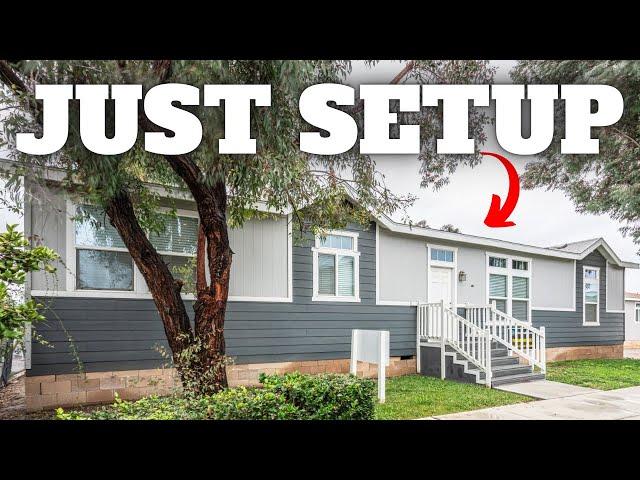 I LOVE seeing manufactured homes that look LIKE THIS! Prefab House Tour