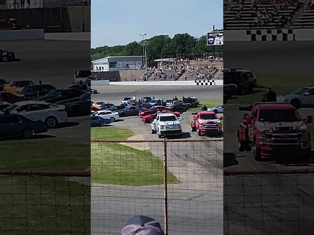 4th gen Camaro vs C4 Corvette Seekonk Speedway spectator drags