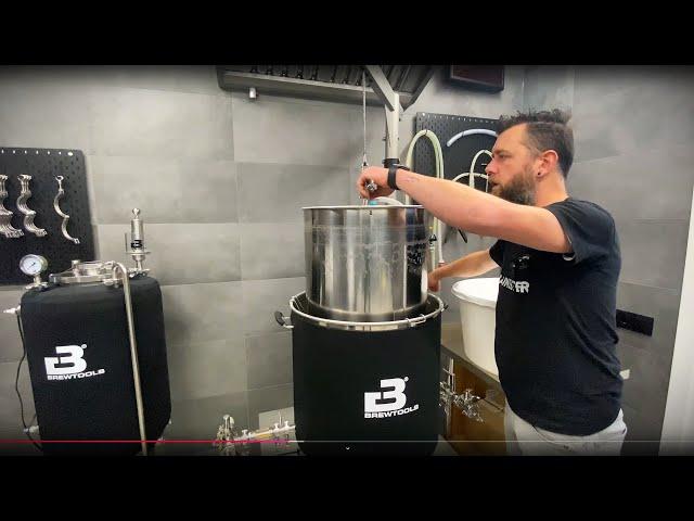 Brewing a  Honey Triple - complete brew day but  lost footage of adding the honey