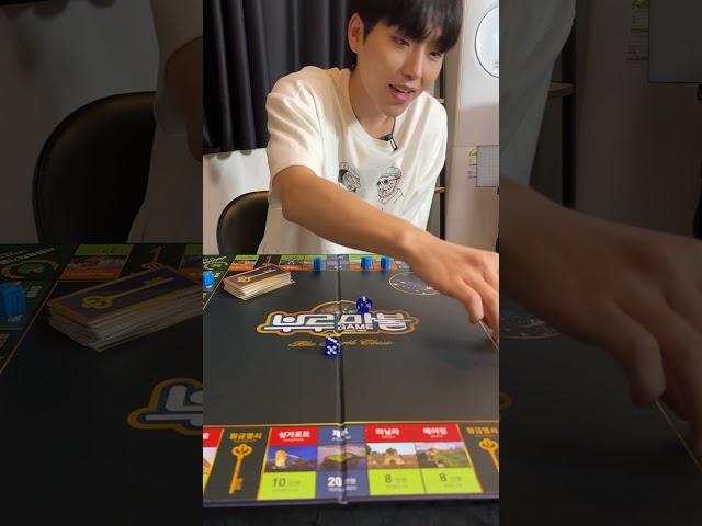 주사위 마법 쓰는 마술사..