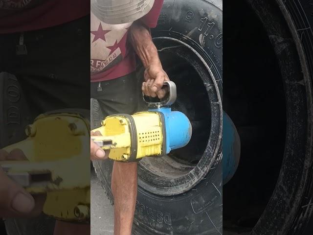 QUICK WAY TO INSTALL TRUCK WHEEL BOLTS #automobile #tire repairman #tire patch