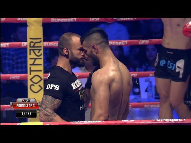 Total madness! Upset fighter challenges the referee after knockdown