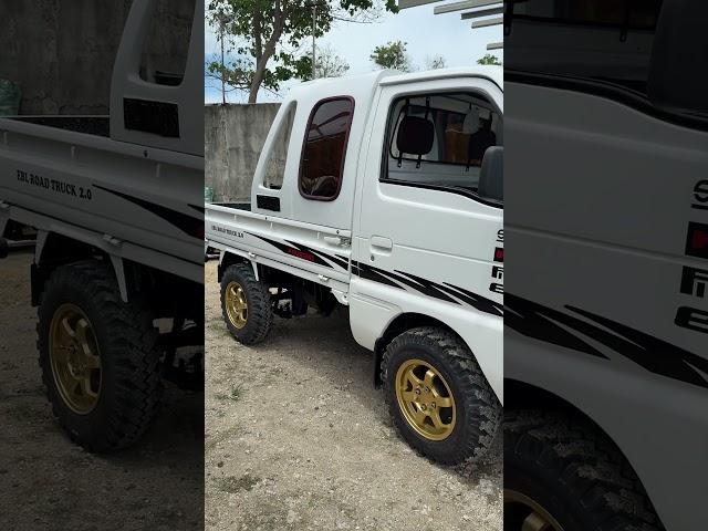 Our Suzuki scrum 4WD pick up type model.