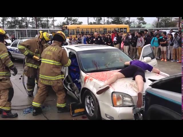 Salmen High School Booze, Cruise and Lose Demonstration