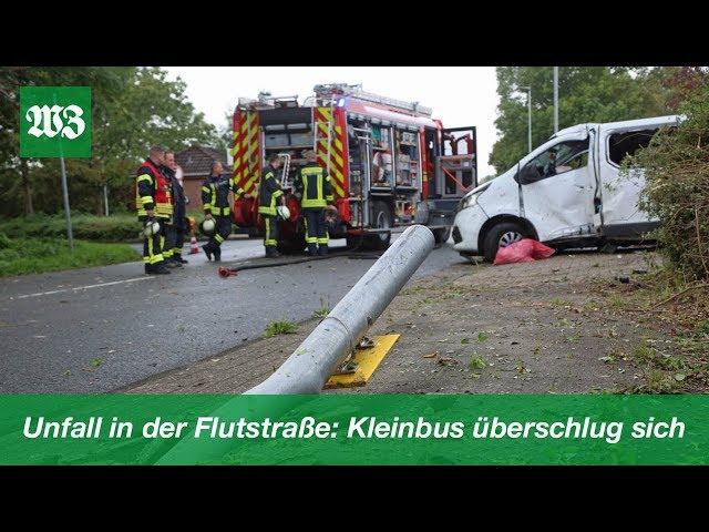 Unfall in der Flutstraße: Kleinbus überschlug sich | Wilhelmshavener Zeitung