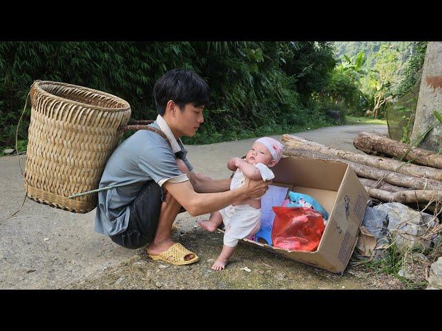 Harvesting corn to sell at market - accidentally met a baby girl abandoned by her mother