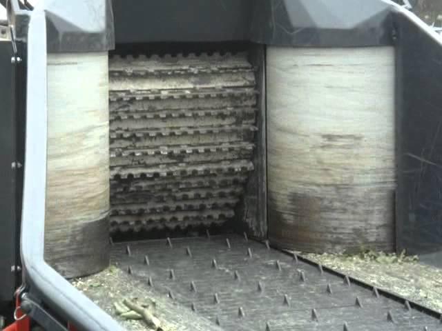 Ryetec Bugnot shredder upper toothed and lower feed conveyor