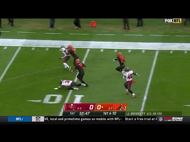 TAMPA BAY DEFENSE GETS FOOLED BY THE END AROUND