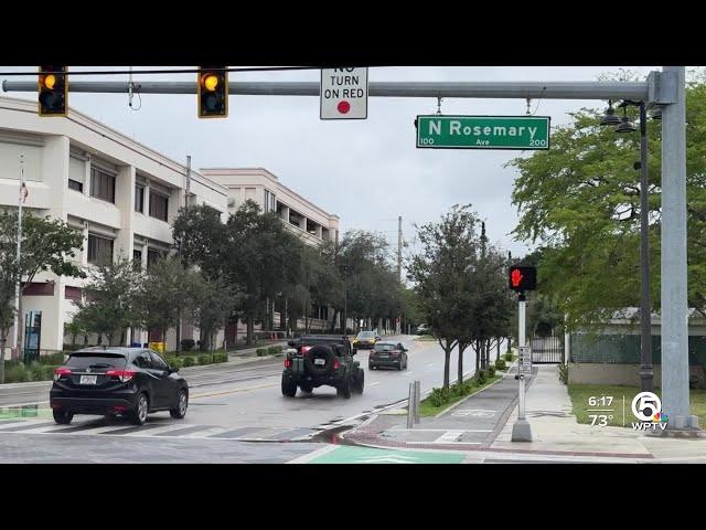 Woman fatally struck by car in West Palm Beach