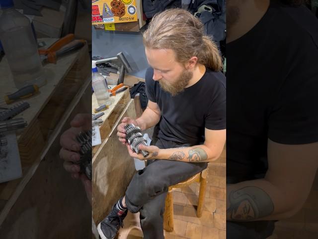 Iron sect garage, Василий, ремонт Harley Davidson sportster 883, коробка передач. Индеец Илюха #спб