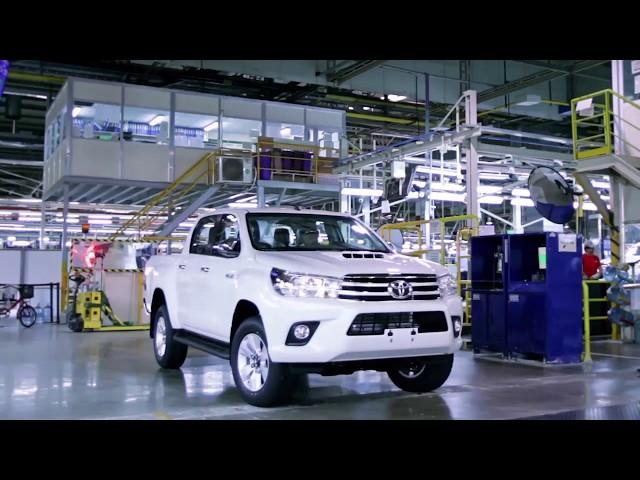 TOYOTA: Visitas a la fábrica y donaciones de motores para escuelas.