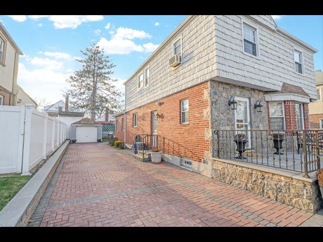 58-28 211th St Bayside, NY 11364