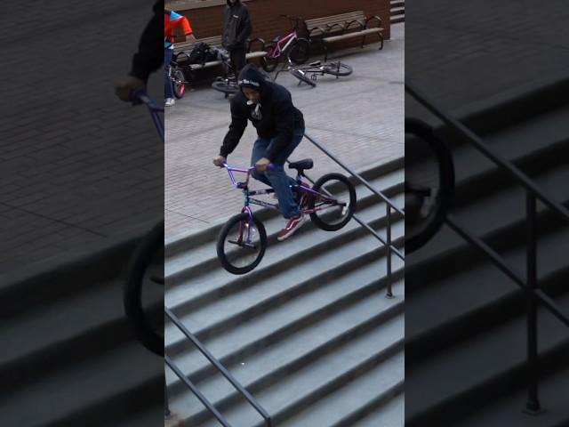 Walmart BMX Bike vs Big Stairset 