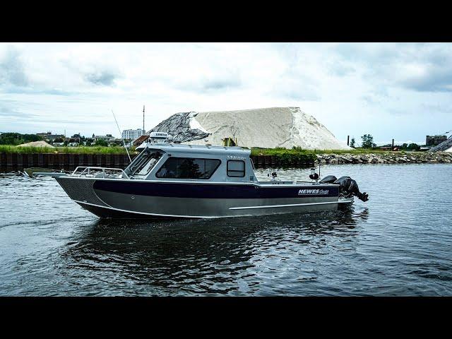 The Perfect boat to handle the Great Lakes (Hewes Craft 270 Alaskan Walkthrough)