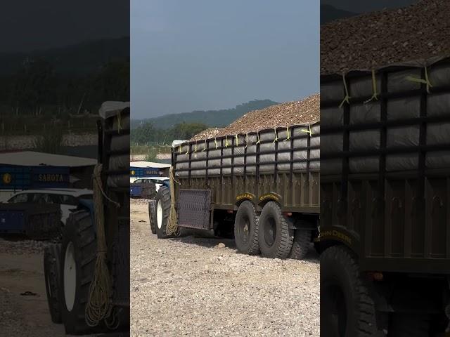 Big load trolley #tractordemonstration #automobile #farmequipmentinaction #farming