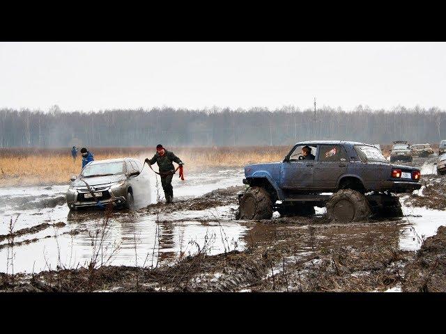 Городские против Деревенских! Джиперы не ожидали такого... Замес в пашне!