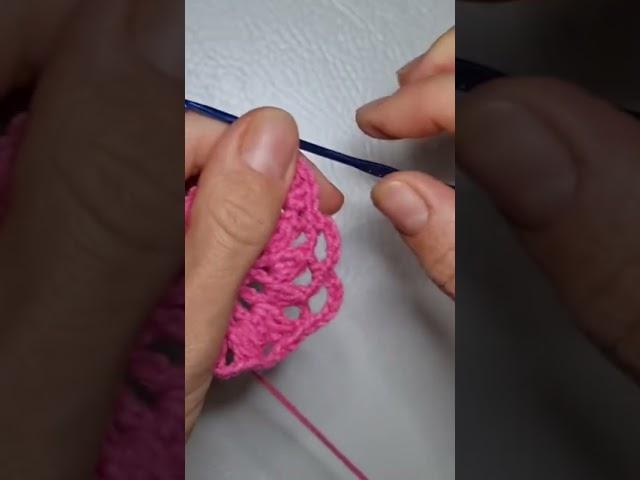 Квадратный мотив крючком