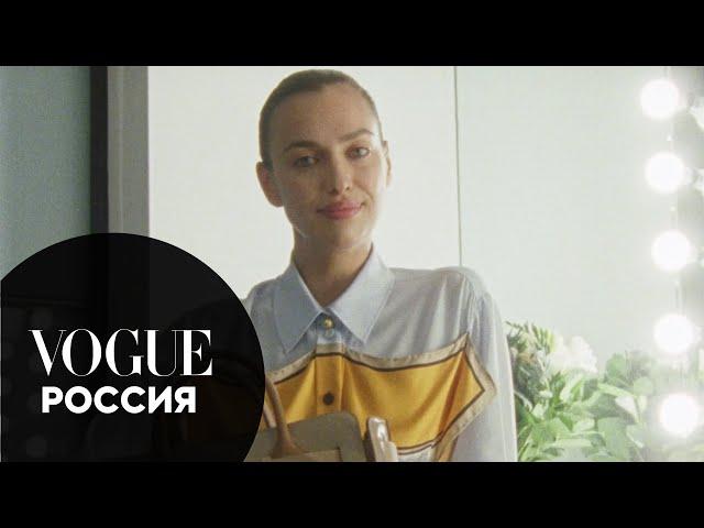 Что в сумке у Ирины Шейк? | Vogue Россия