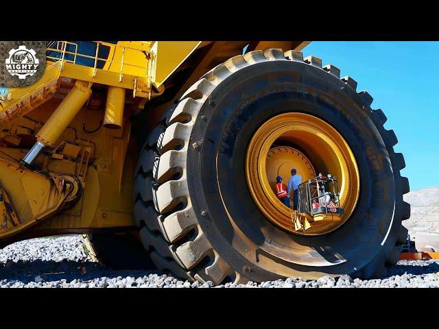 Top 10 Enormous Heavy-Duty Coal Mining Equipment!