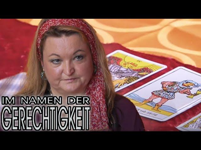 Abgekartetes Spiel! Wahrsagerin prophezeit die große Liebe! 1/2 | Im Namen der Gerechtigkeit | SAT.1