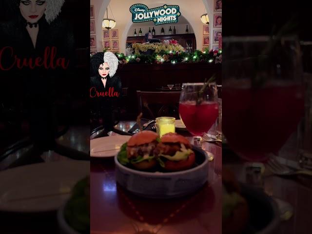 “Cruella de vil” Jazzy Holidays at The Hollywood Brown Derby #disney #hollywoodstudios #jollywood