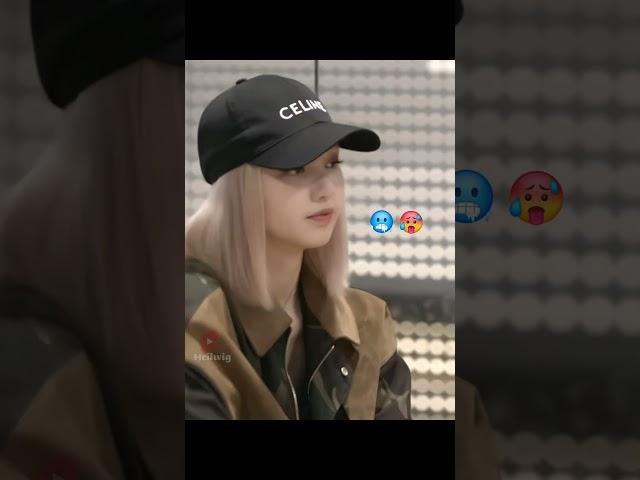 Although Lisa is "very mischievous", it cannot be denied that she is very serious at work #lisa