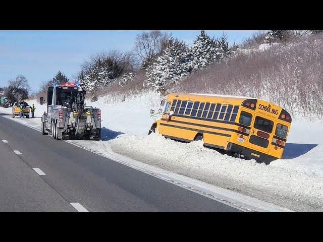 Missouri Snow Storm Closes Highways || Aftermath Is Rough