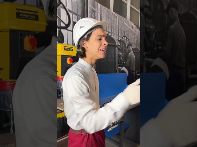 Конкурсная работа Александра Квасникова о профессии станочника #рабочиепрофессии #вахта #станочник