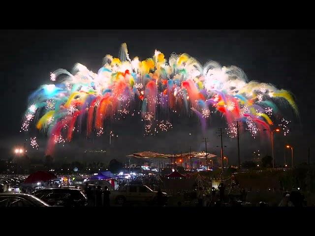 Romantic Fireworks-Colorful Lucky Clouds