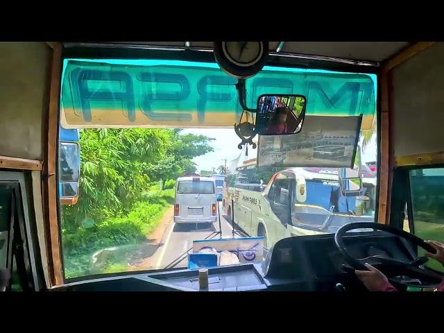 Marsa Extremely skilled bus driving in Chittagong - Cox's Bazar Highway