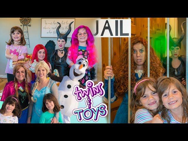 Kate & Lilly FAVORITE Videos with Elsa, Anna, Maleficent, Merida, Ariel and more Princesses!