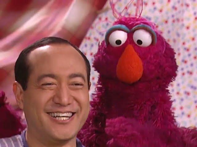 FAMILY - WORD ON THE STREET Sesame Street #throwbacktv #sesamestreet #elmo #sesamestreetsongs