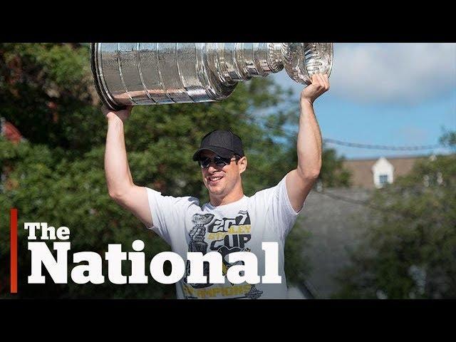 Sidney Crosby brings the Stanley Cup home — again