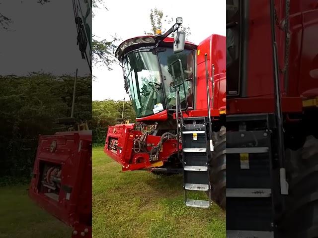 CASE IH Harvester 6150 CASE IH #caseih #Tractors #worldslargest #bigmachine #combineharvester