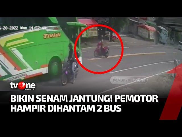 Pemotor di Kulonprogo Nyaris Tertabrak 2 Bus | AKIM tvOne