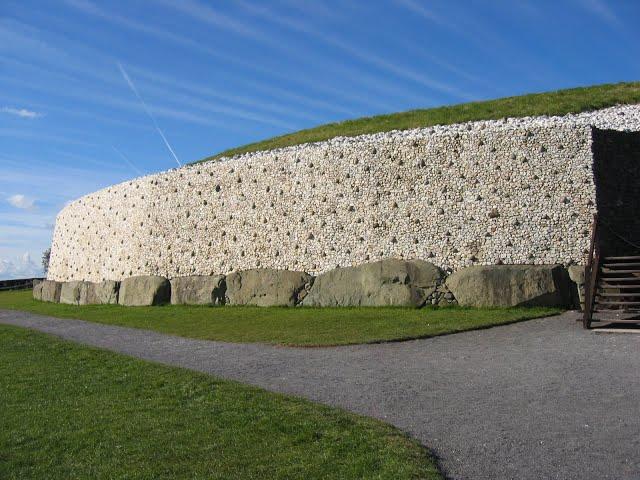 【モナスターボイス・ニューグレンジ・タラの丘】/Monasterboice, Newgrange and Hill of Tara