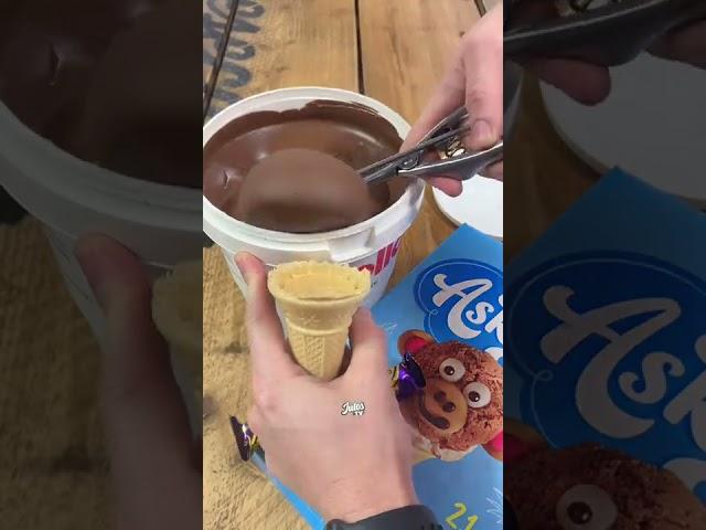 Nutella Chocolate Bucket Dipping & Mixing