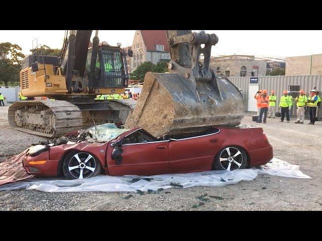 Incredible Dangerous Powerful Excavator Destroy Car For Recycle - Biggest Heavy Equipment Machines