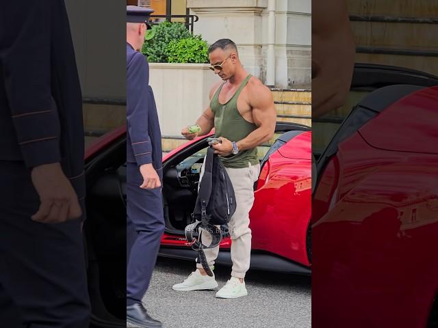 Rich Bodybuilder tips 100€ to Valet at Hotel Paris #billionaire #monaco #luxury #trending #lifestyle