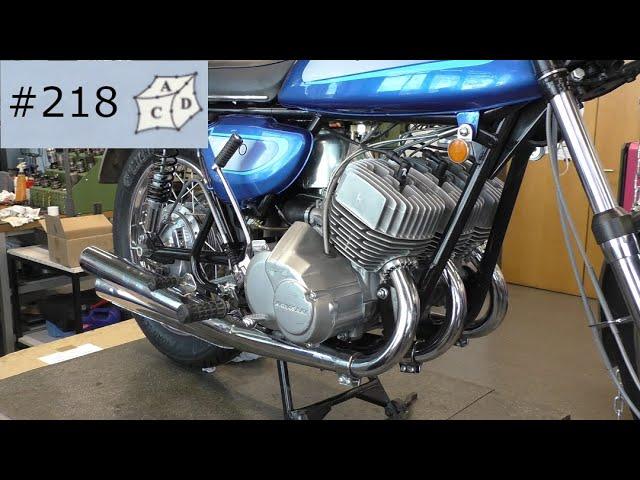 Overhauling of a two-stroke Kawasaki H1 500 Mach3 engine.