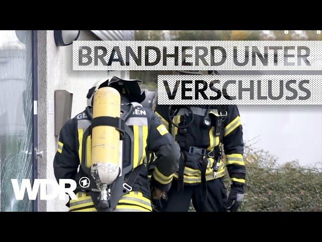 Wenn Hochsicherheitstüren das Löschen behindern | S01/E04 | Feuer & Flamme | WDR