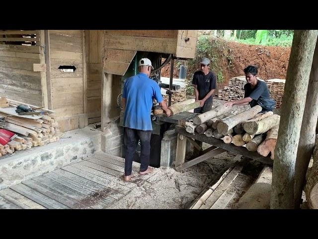 Turning Thick Mahogany Logs into Durable Pallet Boards | Precision Sawmilling