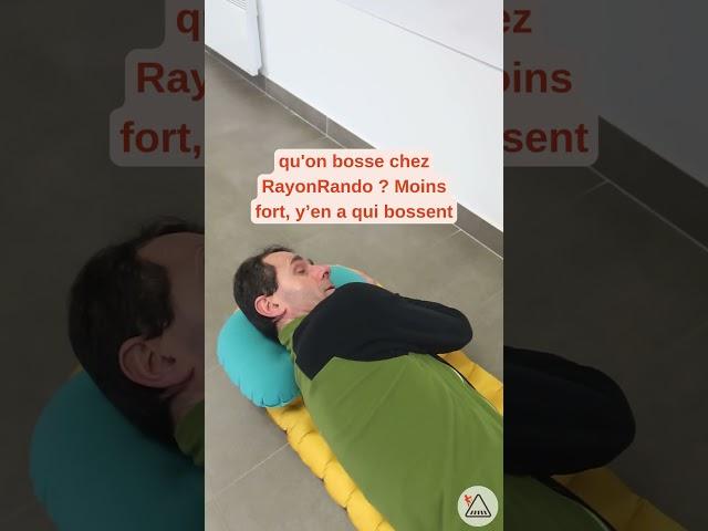 Chez RayonRando nous testons le matériel ! #randonnée #dormir #testproduit #humour #shorts #matelas