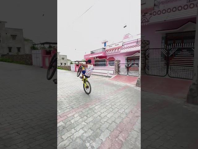 #stuntbicycle #oppp #cycle ##op wheeli in cycle ##opp cycle stunt##