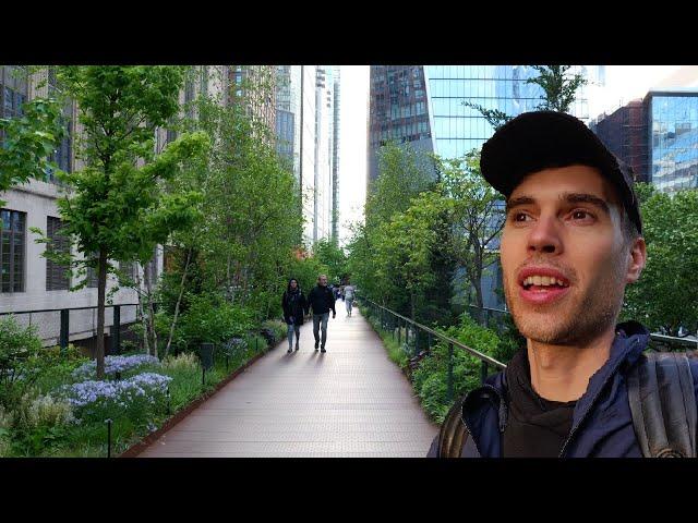New York City's Strangely Futuristic Park (The High Line)
