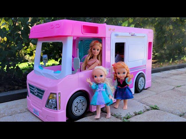 Camper ! Elsa & Anna toddlers - Barbie - picnic - RV - nature