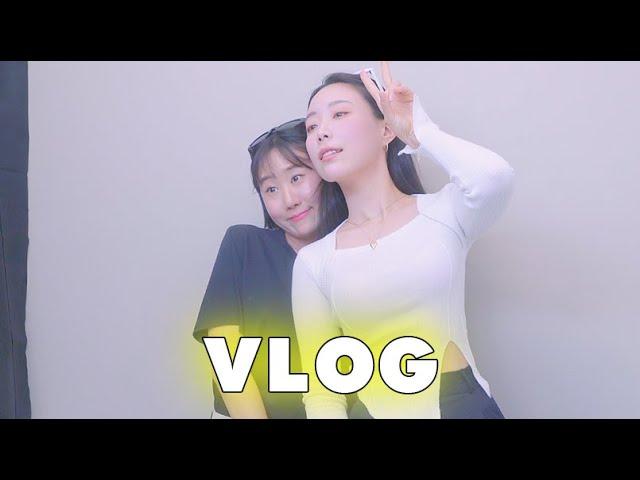 (sub) a housekeeping record. Couple tennis lessons, home-cooked meals, unboxing.
